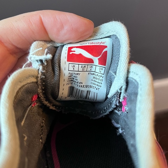 Puma Tennis Shoes 6 - Picture 4 of 4